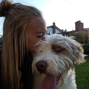 Meet your Posher, Emma